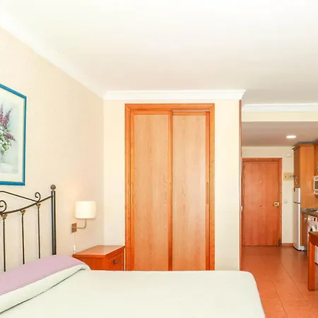 Romantic With Shared Sauna Málaga